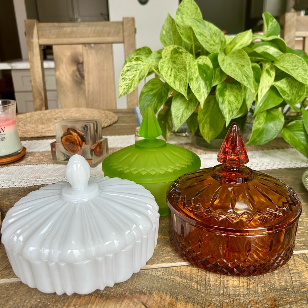 60’s Set of 3 Vintage Decorative Indiana & Milk Glass Jars in White,Green, Amber